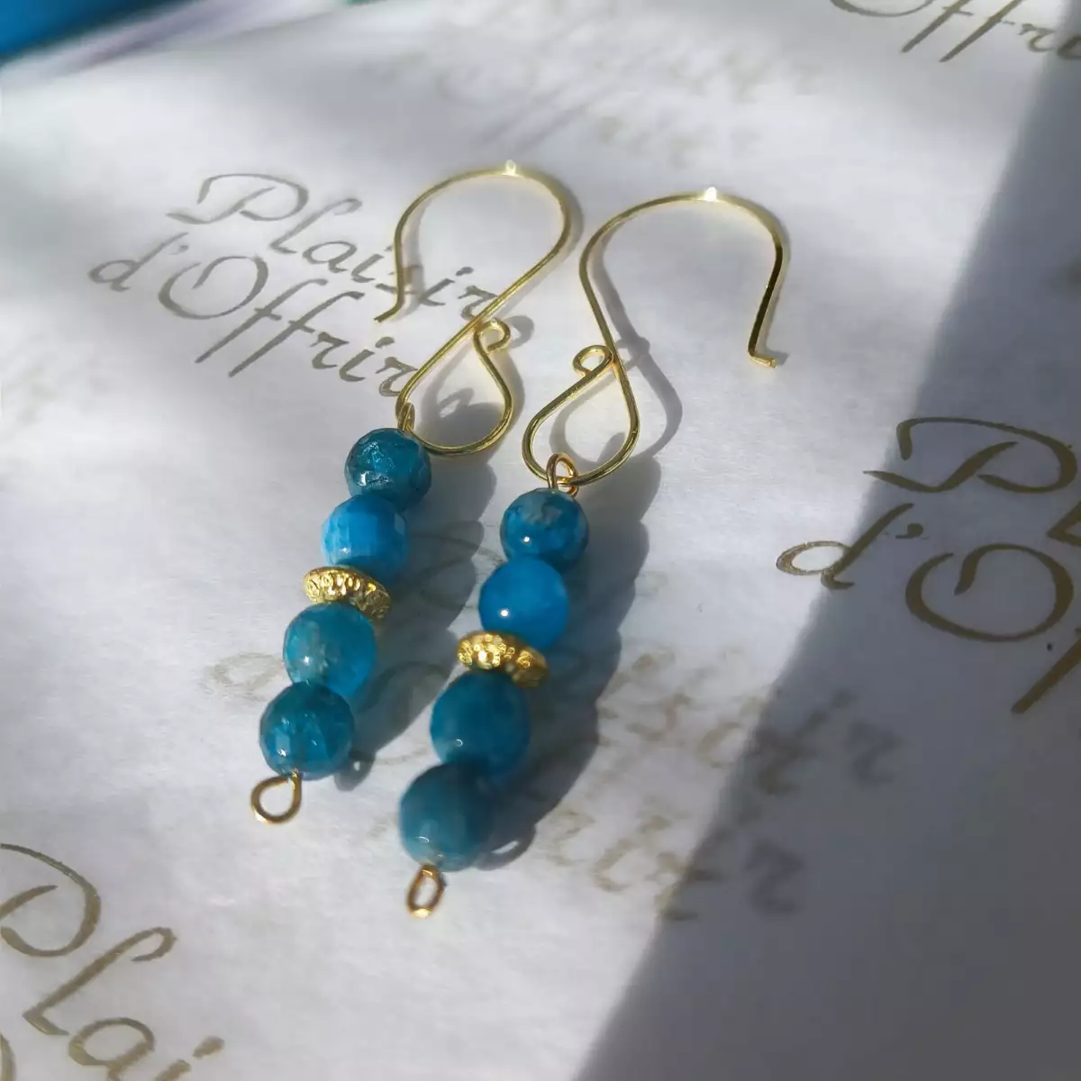 Boucles d'oreilles Apatite facettée